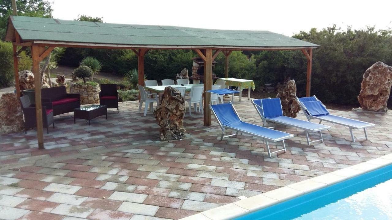 Villa Angioj توتوبيلاّ المظهر الخارجي الصورة